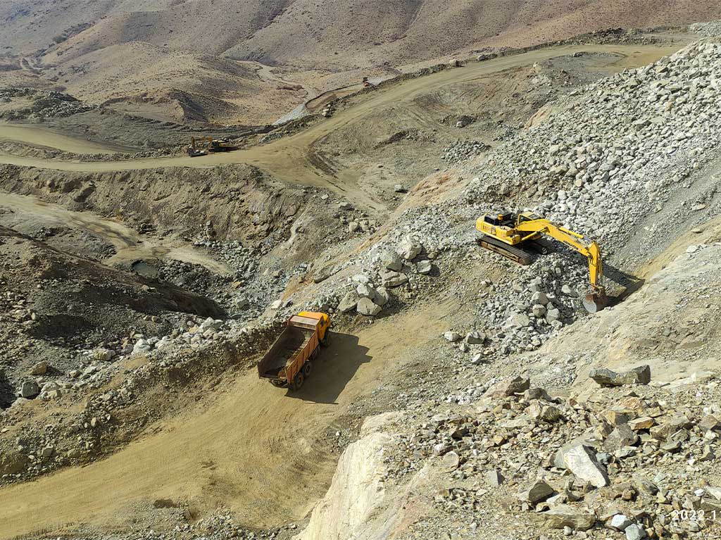 معدن سنگ آهن سرویان - شرکت فنی و مهندسی آراد