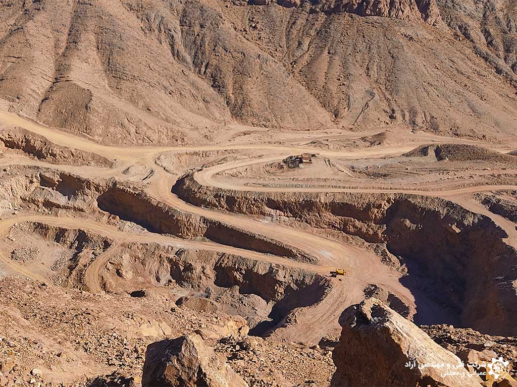 معدن سنگ آهن ماه زمین - شرکت فنی و مهندسی آراد