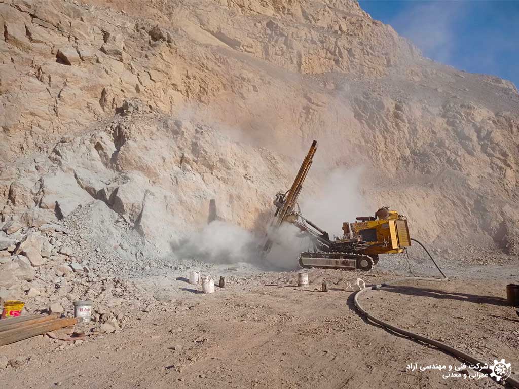 معدن سنگ آهن ماه زمین - شرکت فنی و مهندسی آراد