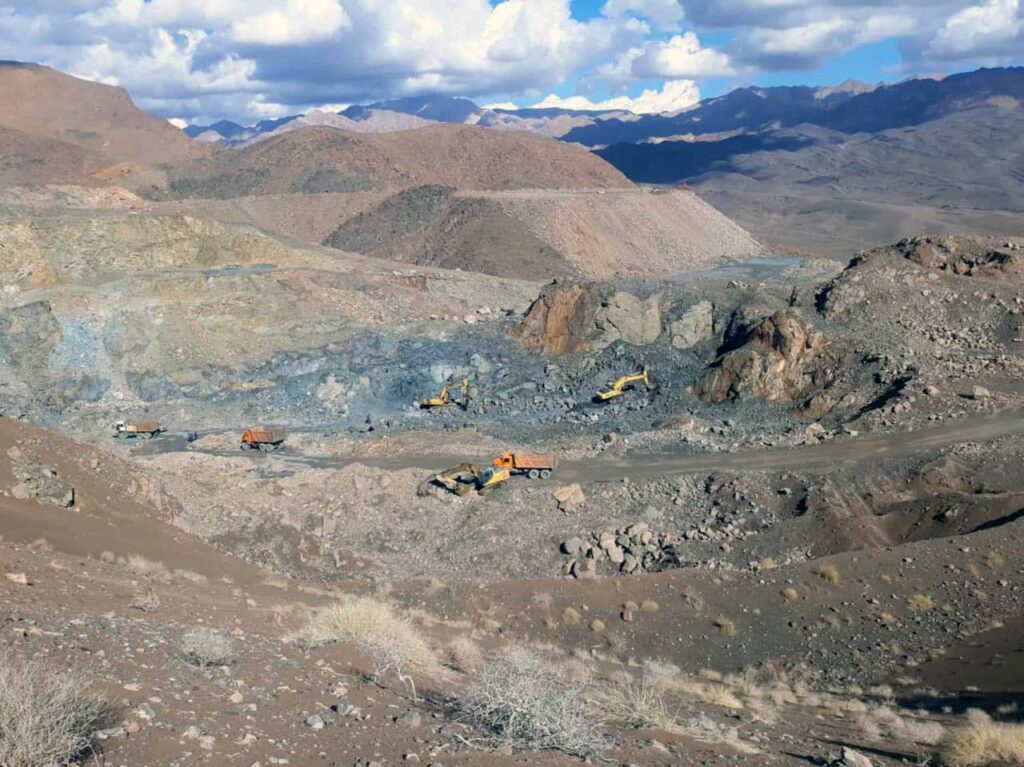 Davaran open-pit iron ore mine - Arad Mining Company